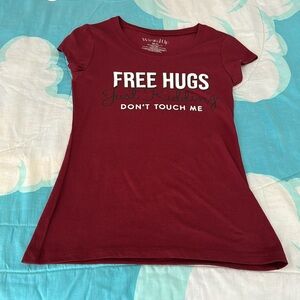 Wound up free hugs just kidding don’t touch me short sleeve shirt